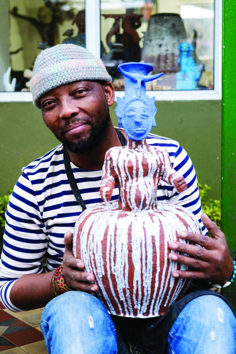 2023-10 - Exhibition - Clive Sithole, Kumnyama Kubomvu - Studio Visit-28