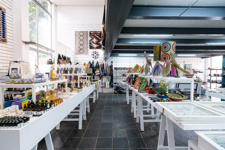 2025-12-11 - BUZZART 2025 - Shop Views-1